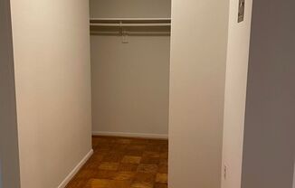 Studio, 1 bath, 450 sqft, $1,575, Unit 1