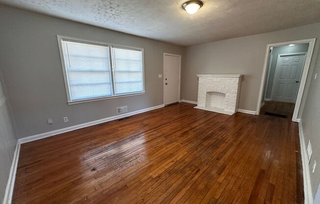 3 beds 1 bath property in Decatur!!