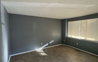 2 beds, 1 bath, $1,095