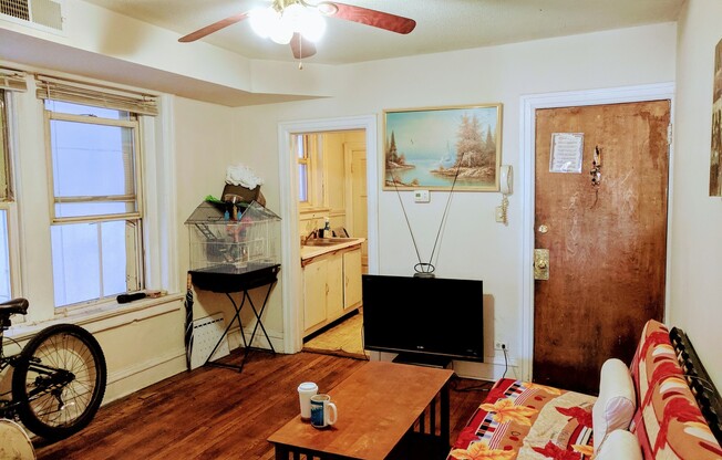 1 bed, 1 bath, $1,195, Unit Apt. 02