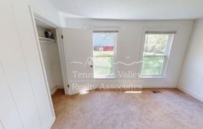 3 beds, 2.5 baths, $1,800