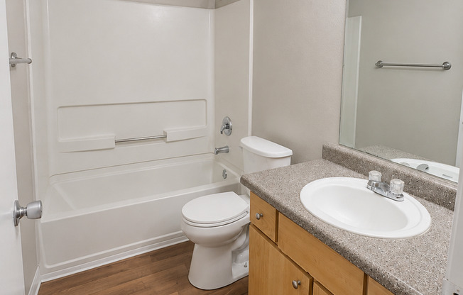 3 beds, 2 baths, $1,695, Unit 67