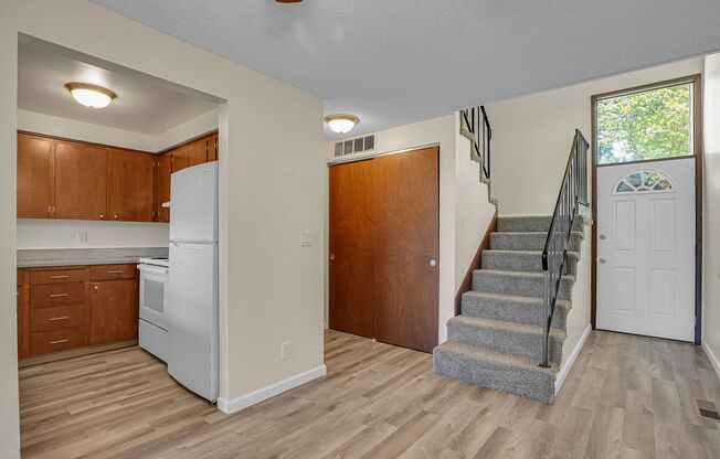 2 beds, 1.5 baths, 1,050 sqft, $2,049, Unit 214-774C