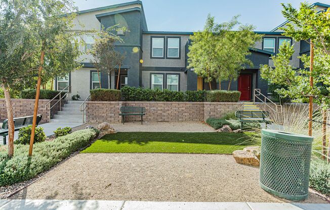 3 beds, 2.5 baths, $1,750