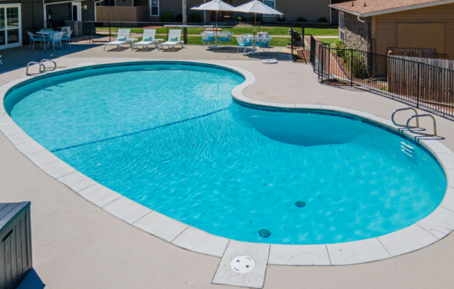 3 beds, 2 baths, 1,330 sqft, $1,499, Unit 160