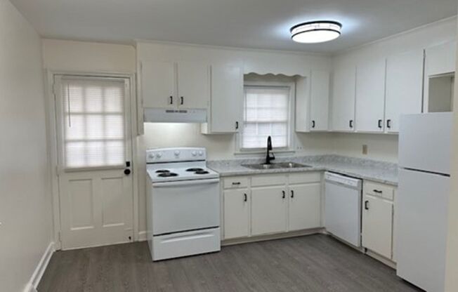 2 beds, 1 bath, $1,450