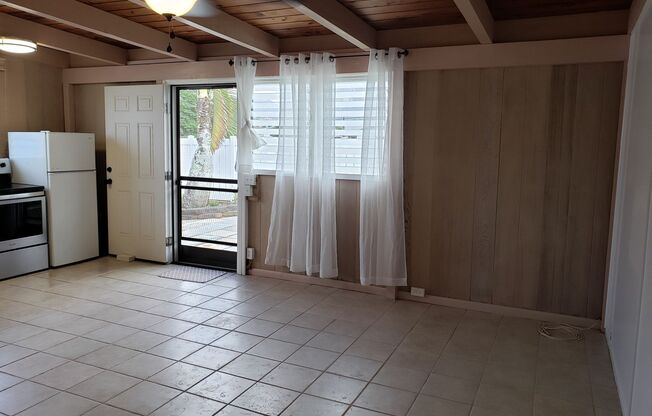 Recently Renovated attached 1bd, 1bath 600sqft unit w/Beautiful Mountain Views. $2100