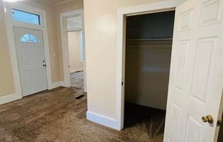 2 beds, 1 bath, $915