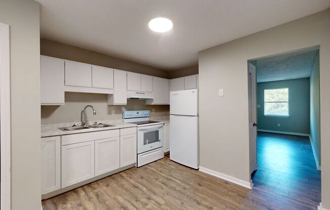 2 beds, 1 bath, 750 sqft, $949