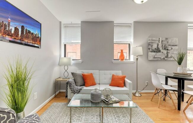 1436 Meridian Place NW Apt #105