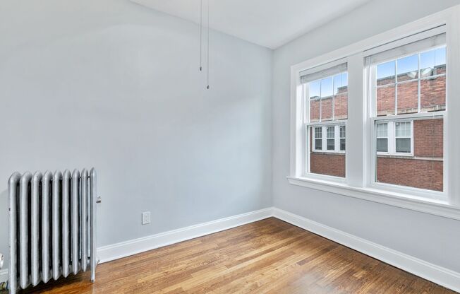 2 beds, 1 bath, 569 sqft, $2,300, Unit 6116-3E