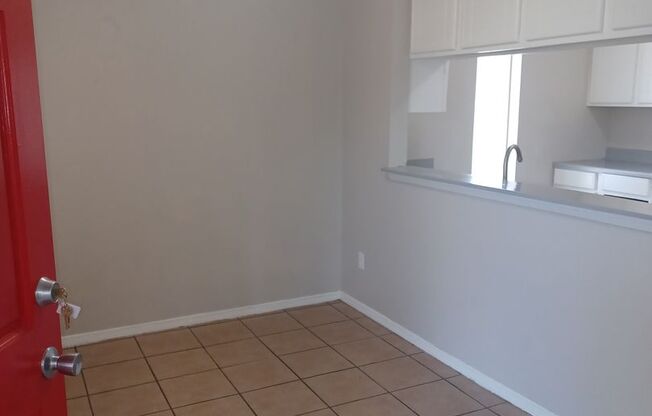3 beds, 2 baths, 1,320 sqft, $1,320, Unit 79