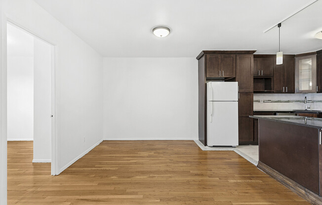31 31 42 ST