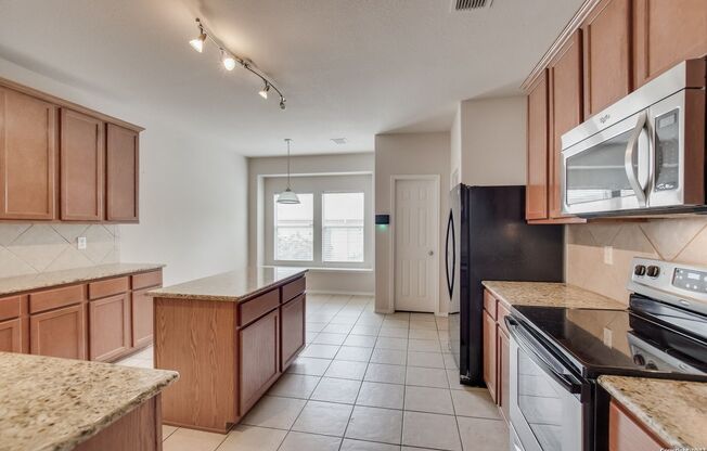 Beautiful 4 BR/3.5 bath home in Turnberry