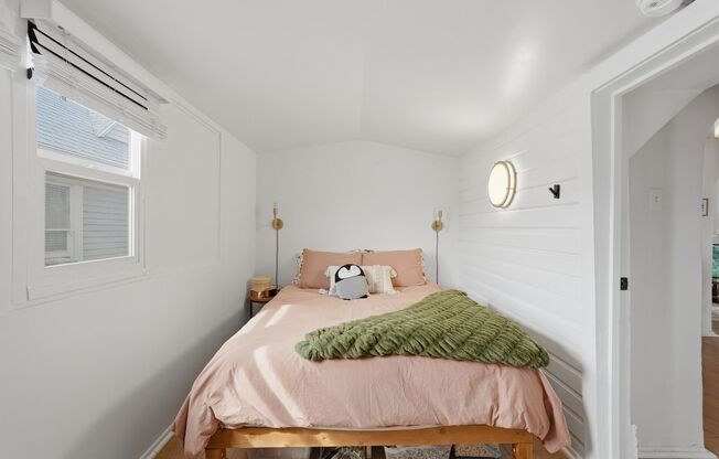 1 bed, 1 bath, $1,200, Unit 730-04