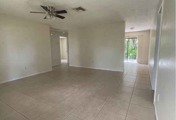 1639 BARBARIE LN
