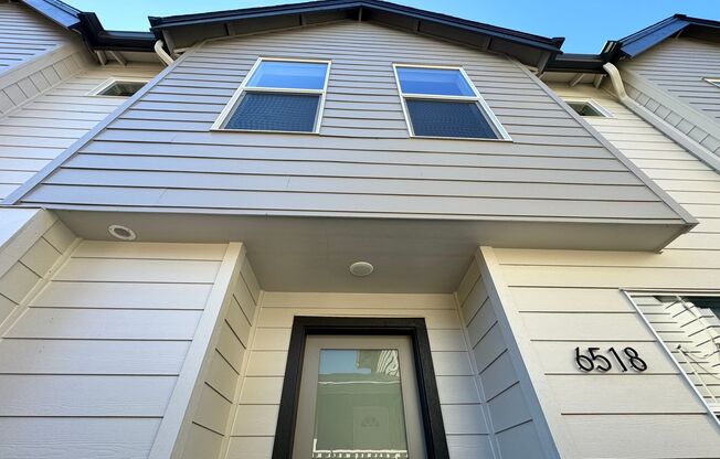 NEW BUILD! 2 bed 2.5 bath Townhome in