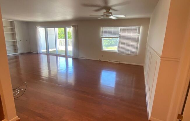 2 beds, 1.5 baths, 1,375 sqft, $1,600, Unit UNIT 103 *