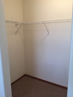 3 beds, 2 baths, 1,232 sqft, $1,425, Unit 413