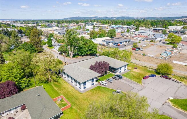 2 beds, 1 bath, 760 sqft, $1,095, Unit 30