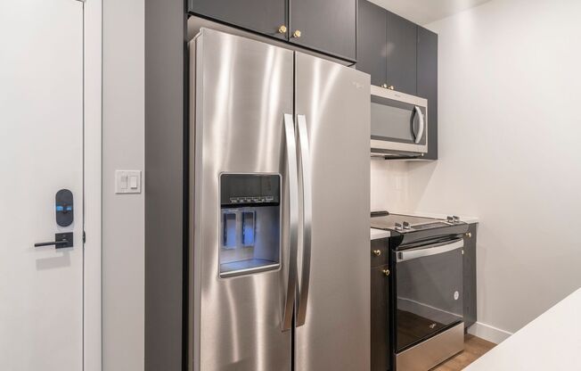 1 bed, 1 bath, 650 sqft, $1,775, Unit 405