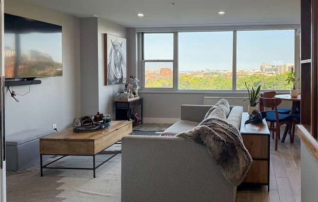 1 bed, 1 bath, 590 sqft, $4,000, Unit 11G