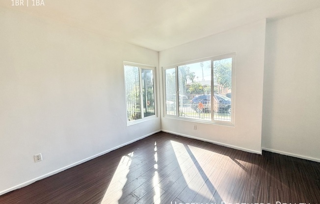 1520 MEADOWBROOK AVE