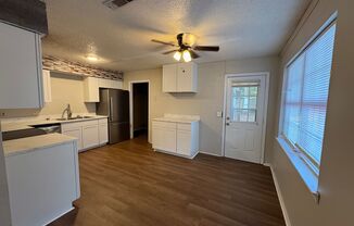 3 beds, 2 baths, $1,725