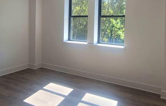 1 bed, 1 bath, $5,500, Unit 4F