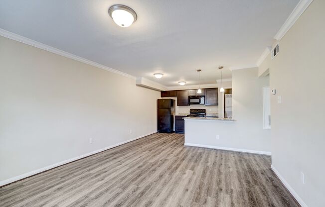 1 bed, 1 bath, 616 sqft, $1,195, Unit 70