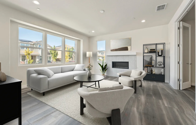 STUNNING 3/3+LOFT (Rocklin) Gem! Don't Miss This One!  (See Below For Viewings)!