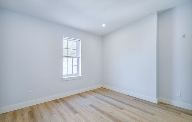1 bed, 1 bath, 525 sqft, $2,050, Unit 26