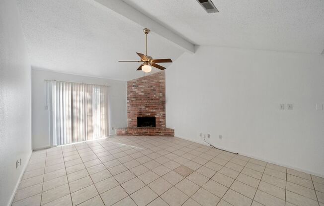 3 beds, 2 baths, $1,599