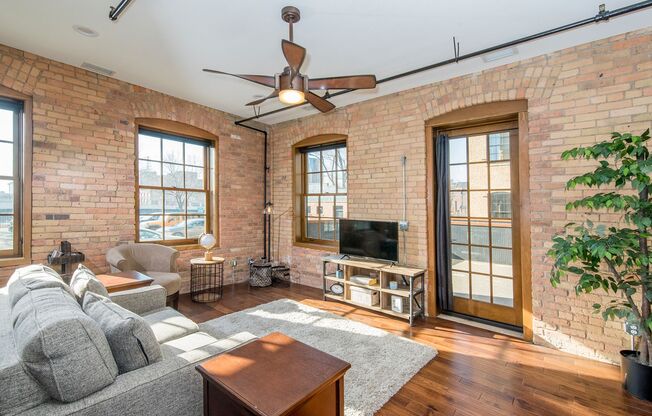 1 bed, 1 bath, 792 sqft, $1,695, Unit 113