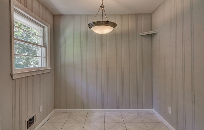 2804 ZANE GREY DR SE