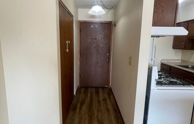 Eastwood Manor Apts