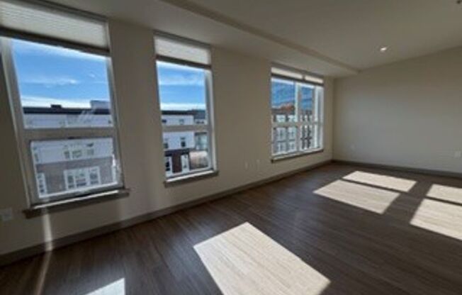 1 bed, 1 bath, 603 sqft, $1,695, Unit 704