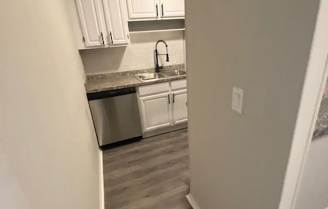 1 bed, 1 bath, 745 sqft, $1,175