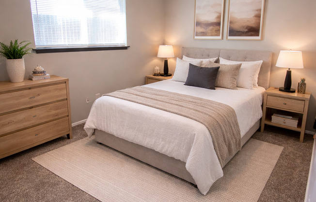 2 beds, 1 bath, 720 sqft, $1,125, Unit 05