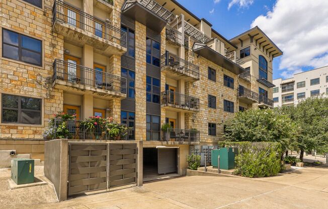 K433 - Park West Condos #303