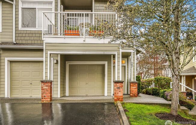 Sammamish 2 Bed 2 Bath