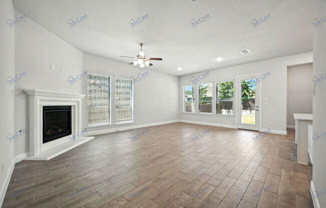4040 CROWE LN
