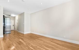 336 E 81 ST