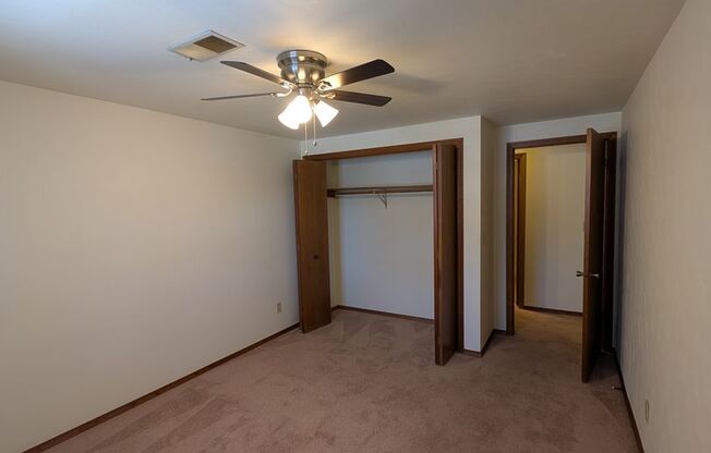 2 beds, 2 baths, 1,034 sqft, $1,229, Unit 1401 074