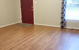 3 beds, 1 bath, $1,525