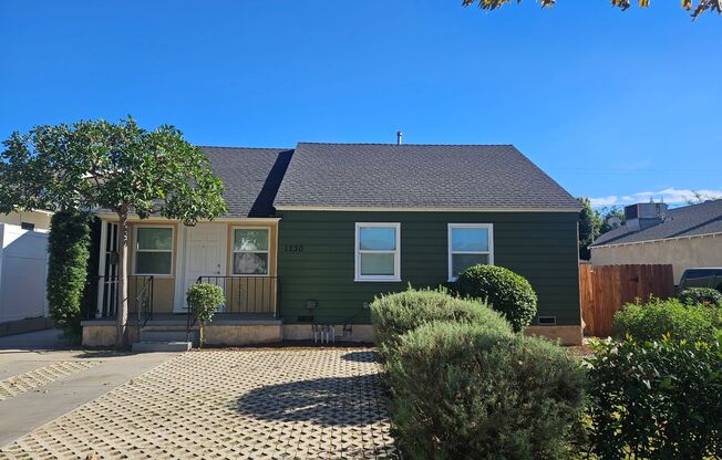 Comfortable 4-Bedroom, 3-Bath Home with Fenced Backyard