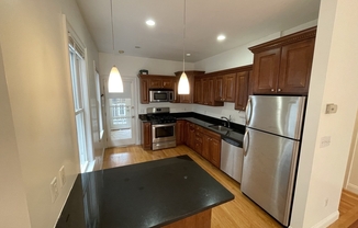 2 beds, 2 baths, 1,040 sqft, $3,400, Unit 2