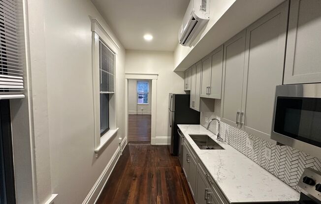 1 bed, 1 bath, 357 sqft, $1,155, Unit 301