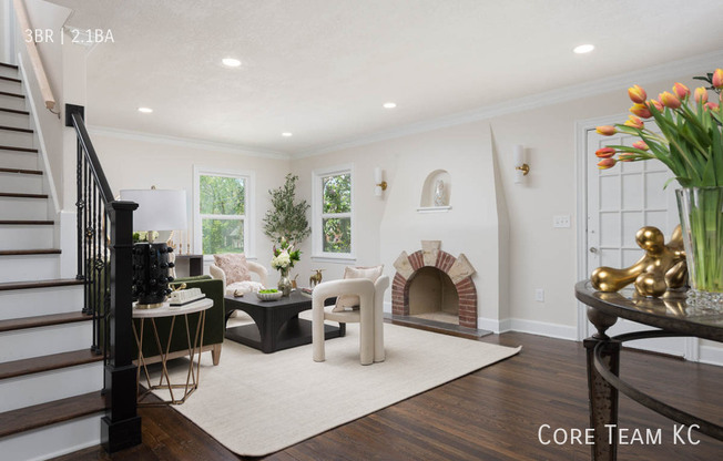 401 E GREGORY BLVD