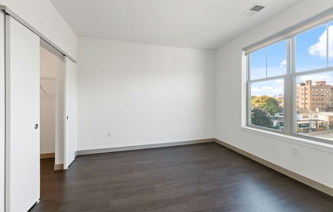 1 bed, 1 bath, 810 sqft, $1,799, Unit Unit 210